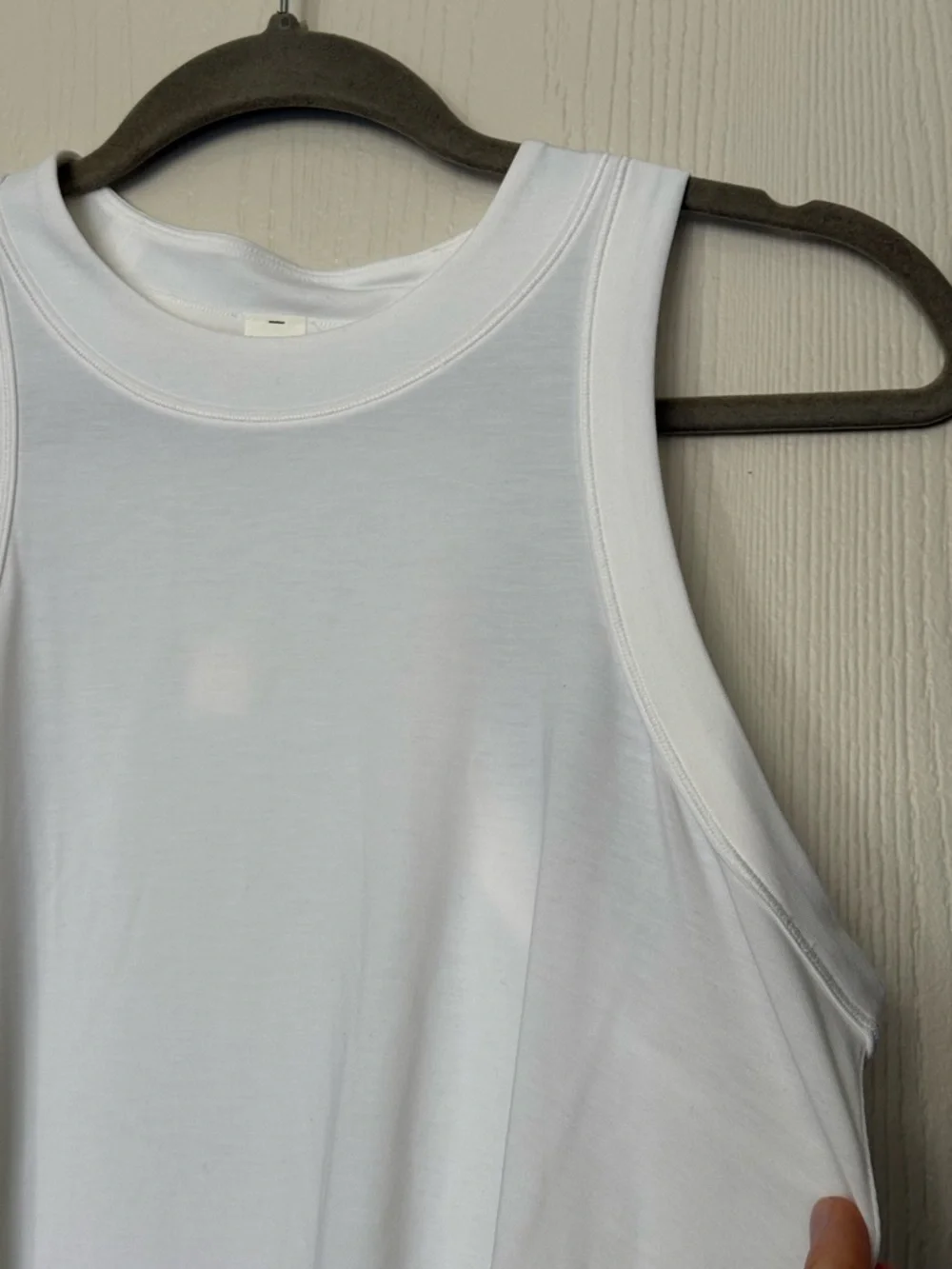 NWT Lululemon Jersey Training Top size 8 - Picture 5 of 6